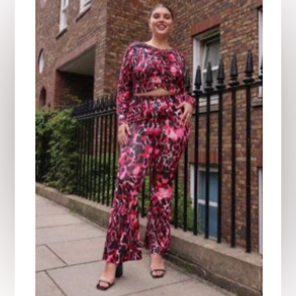 Red, Pink & Black Leopard Print Set